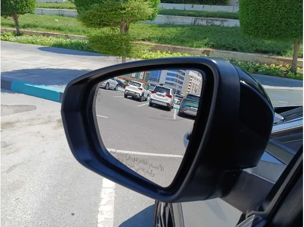Car image 22