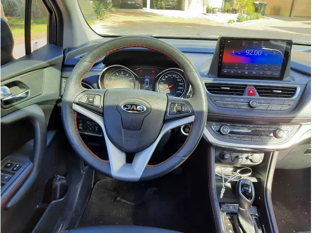 Car image 17