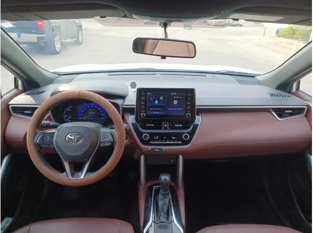 Car image 13