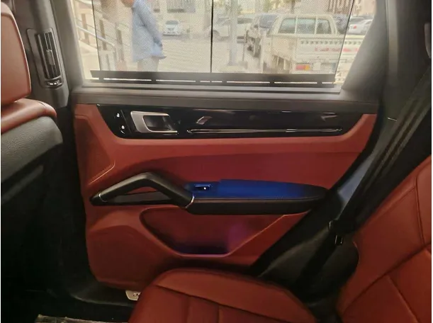 Car image 42