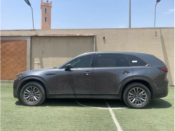 Car image 8