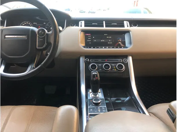 Car image 16