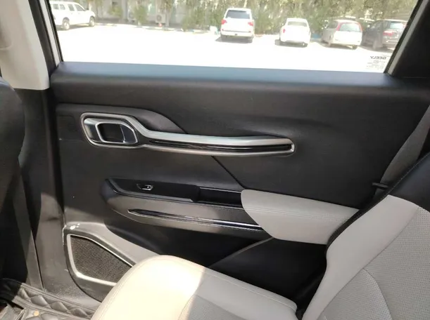 Car image 45