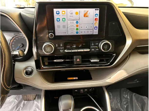 Car image 19