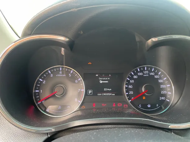 Car image 14