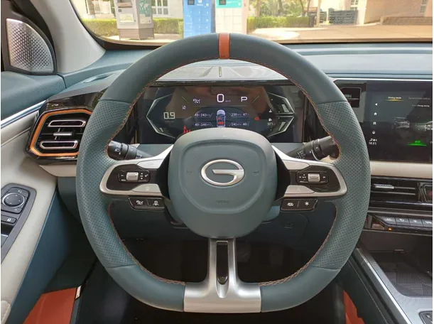 Car image 14