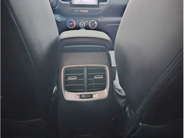 Car image 27