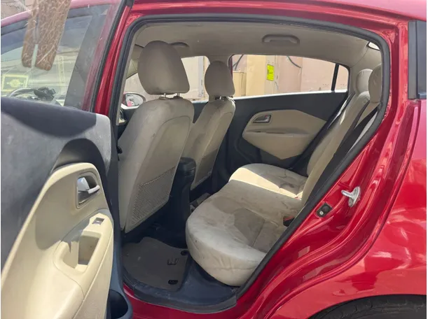 Car image 13