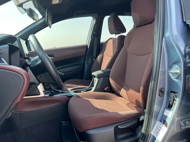 Car image 11