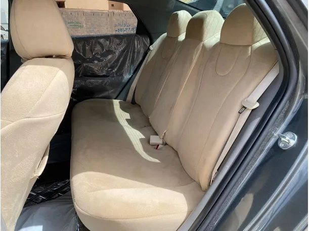 Car image 13