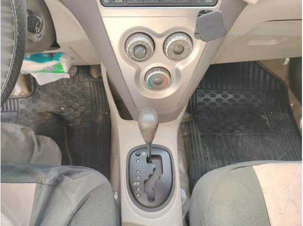 Car image 24