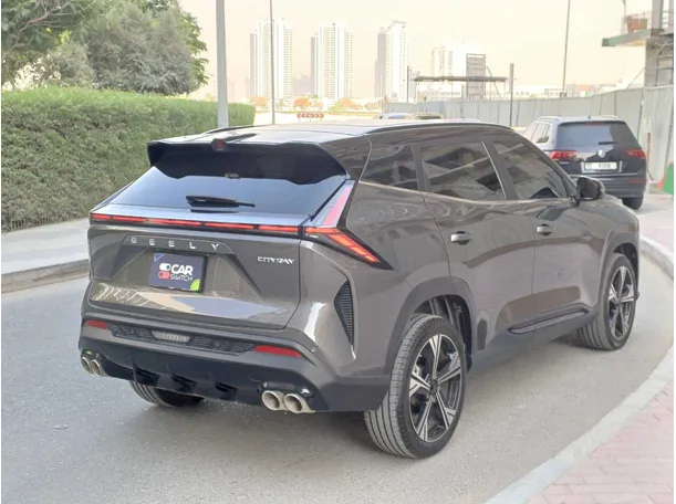 Car image 5