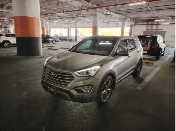 2016 Hyundai Grand Santa Fe in KSA