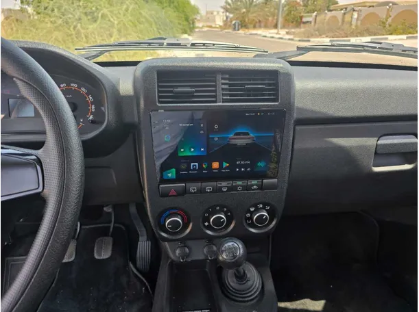 Car image 17