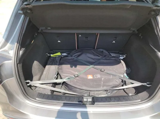 Car image 29
