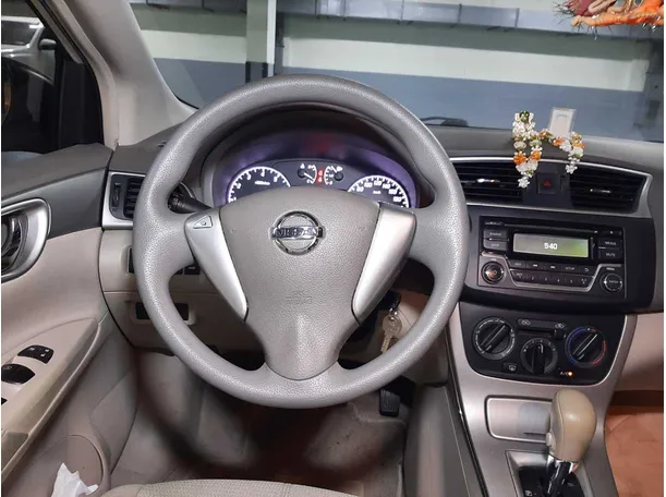 Car image 17