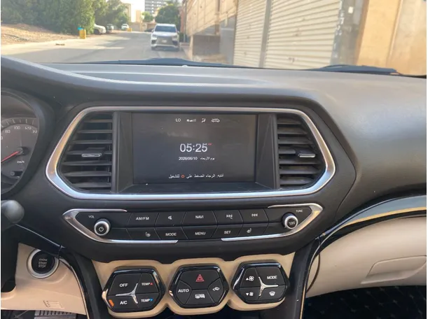 Car image 15