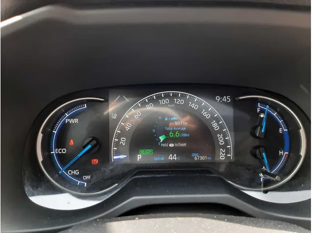 Car image 18