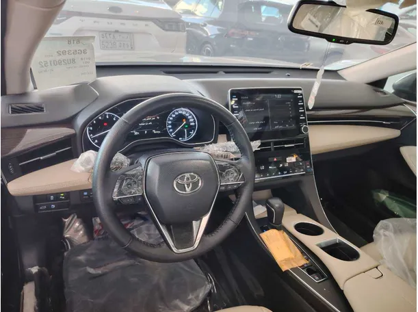 Car image 15