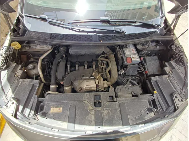 Car image 21