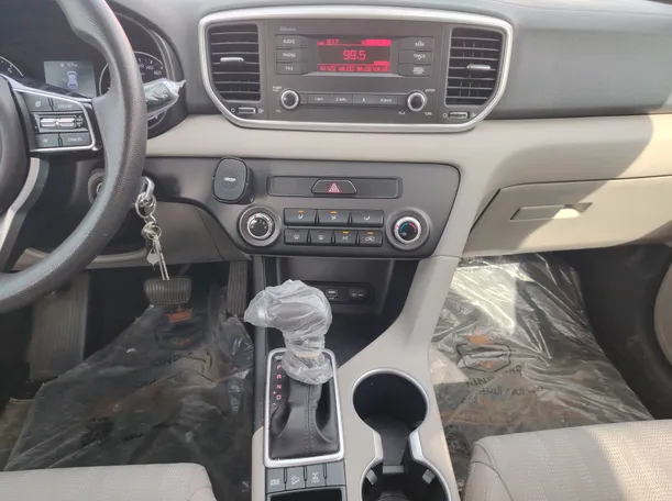 Car image 20