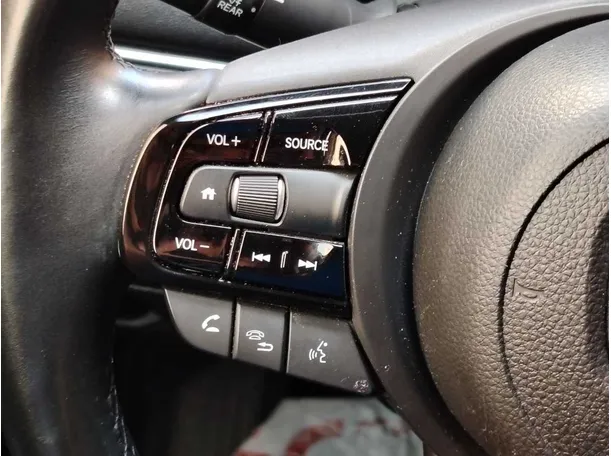 Car image 25