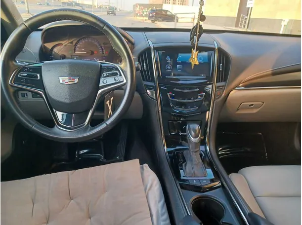 Car image 16