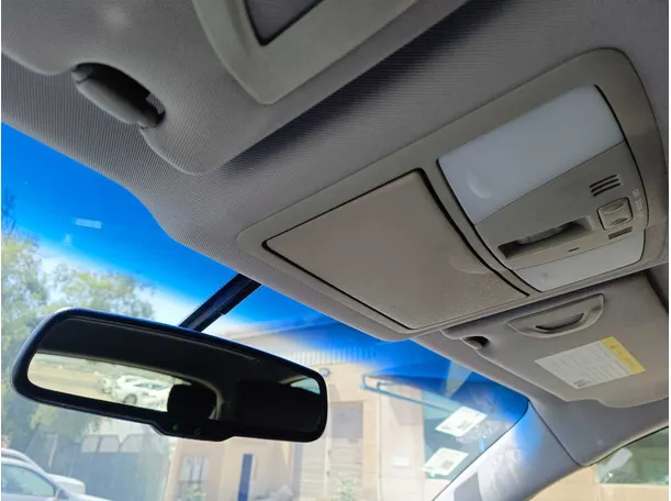 Car image 31