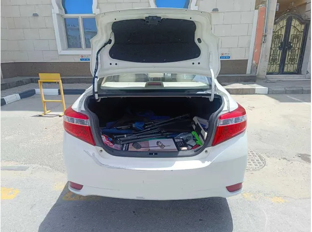 Car image 23