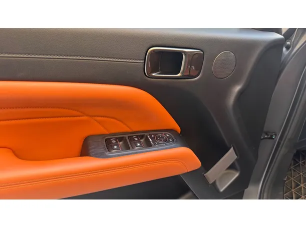 Car image 28