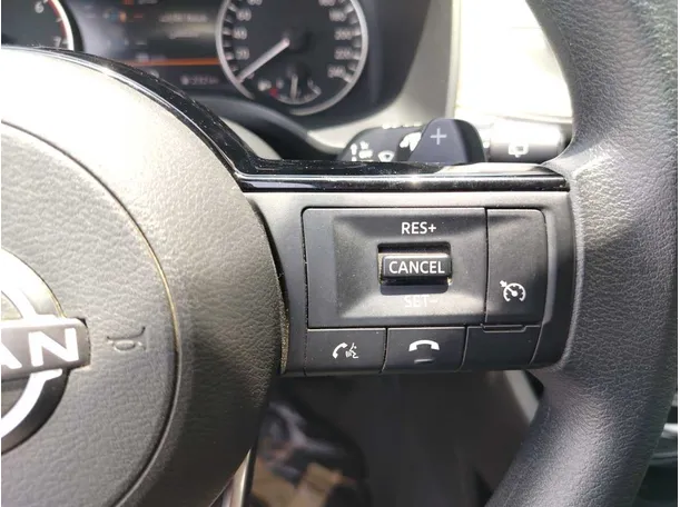 Car image 40
