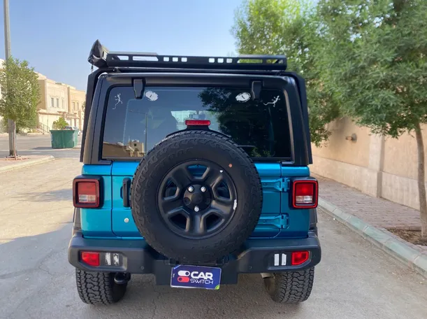 Car image 6