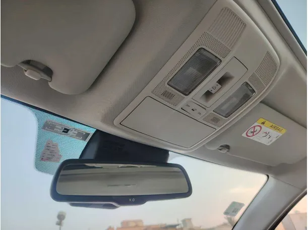 Car image 34