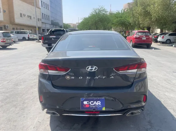 Car image 6