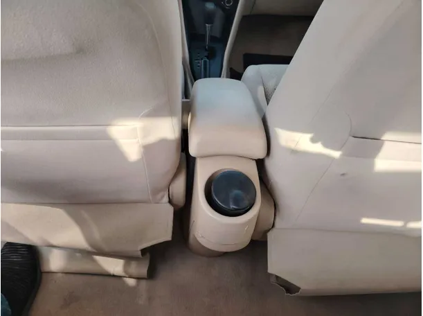 Car image 34