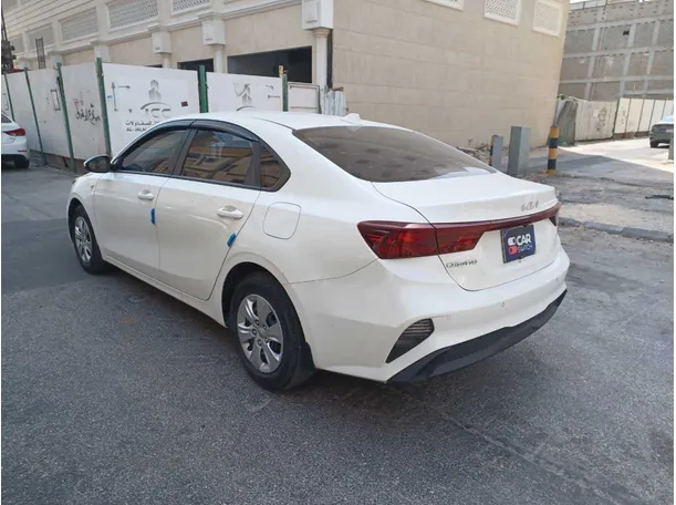 Car image 7