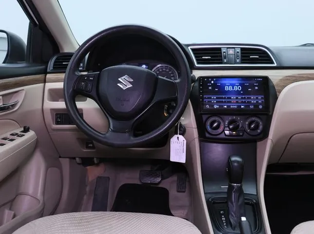 Car image 15
