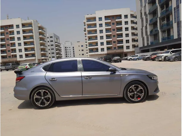 Car image 8