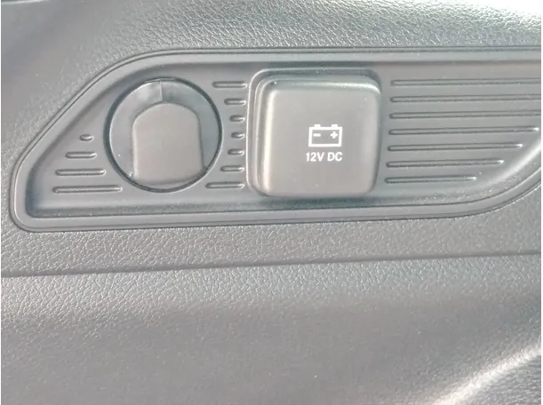 Car image 36