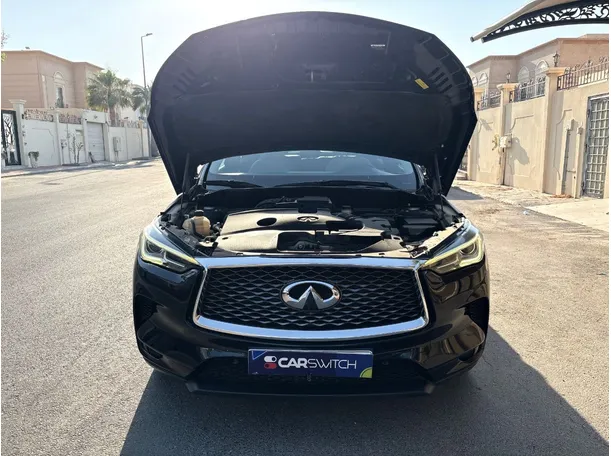 Car image 25