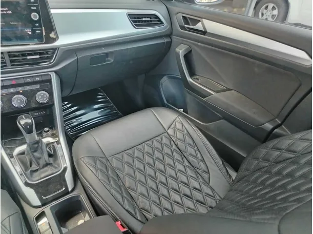 Car image 34