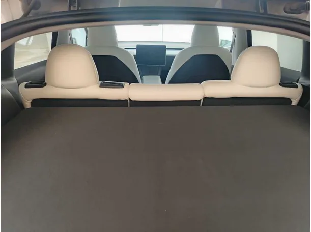 Car image 28