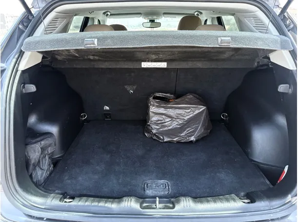 Car image 26