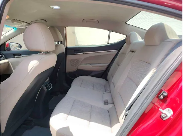 Car image 18