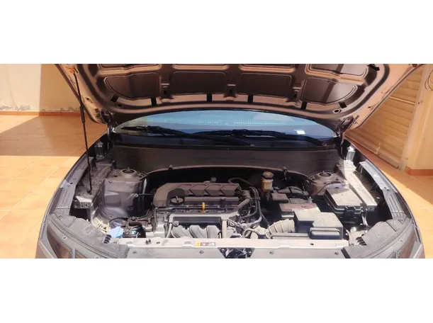 Car image 30