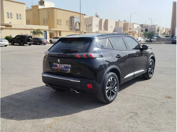 Car image 5