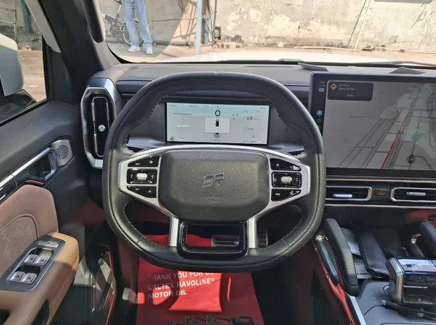 Car image 19