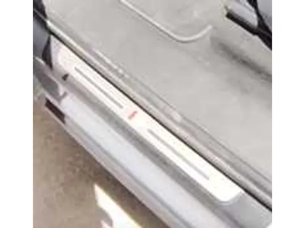 Car image 26