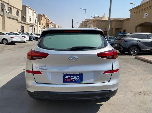 Car image 6