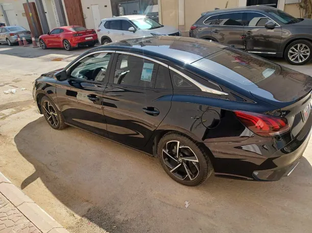Car image 8